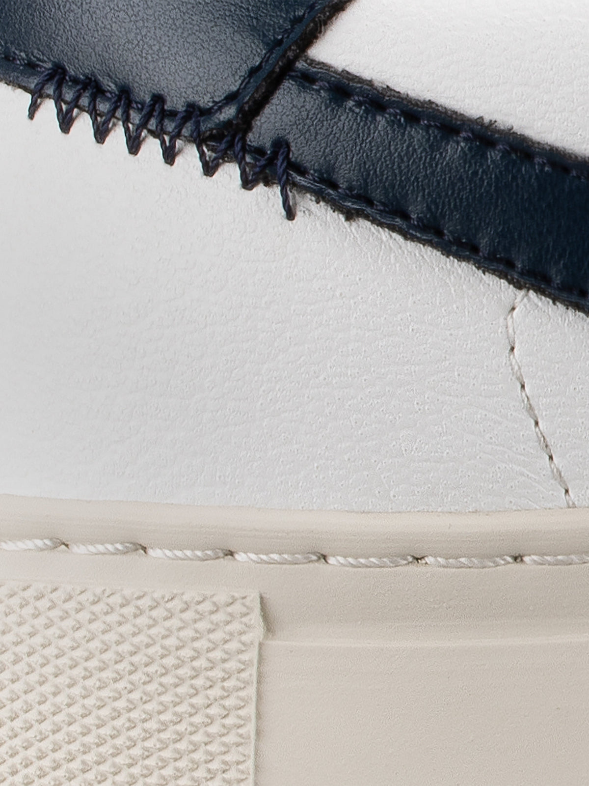 Vegan 01 Sneaker in Iceberg